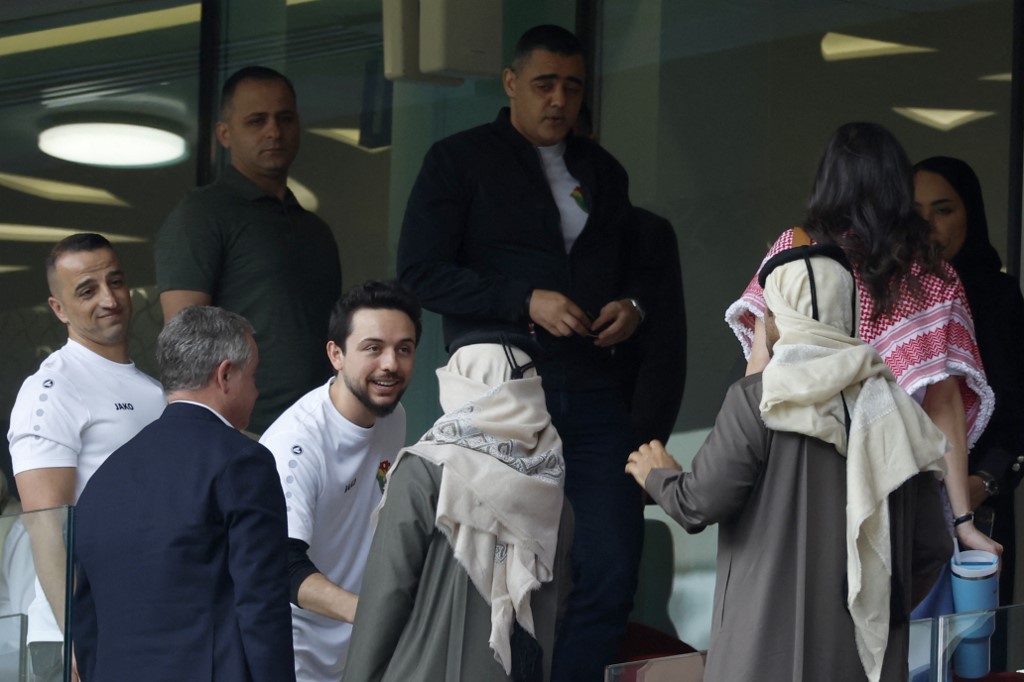 أجواء جنونية بعد تأهل الأردن التاريخي في كأس آسيا (فيديو وصور)